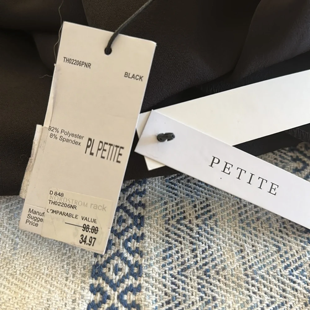 Brand TAHARI. Black. Size PL . Coat. - Picture 6 of 6